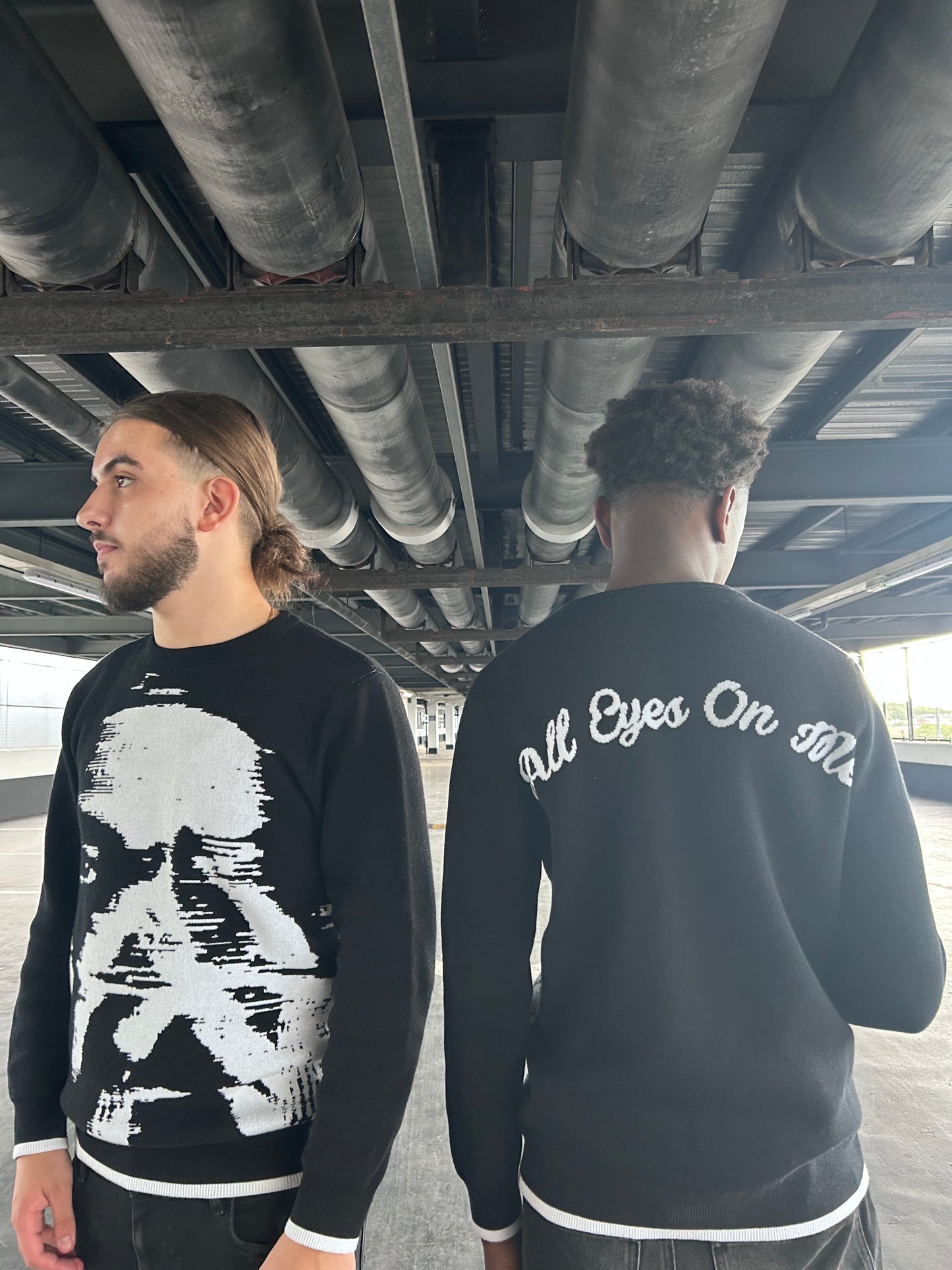 "All eyes on me" Black Jumper